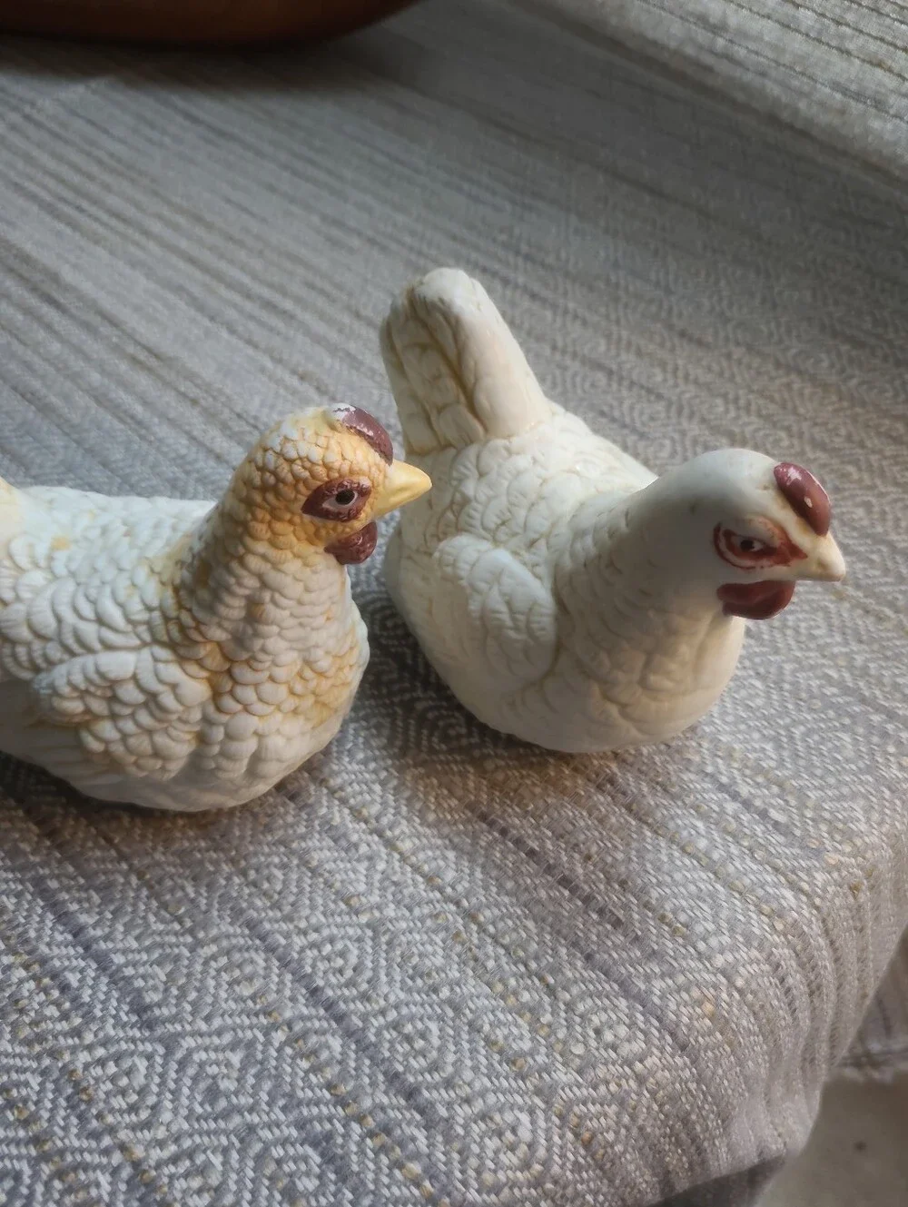 Ceramic Nesting Hen & Chicken Figurines - Set of 2 Country Farmhouse Decor VTG
